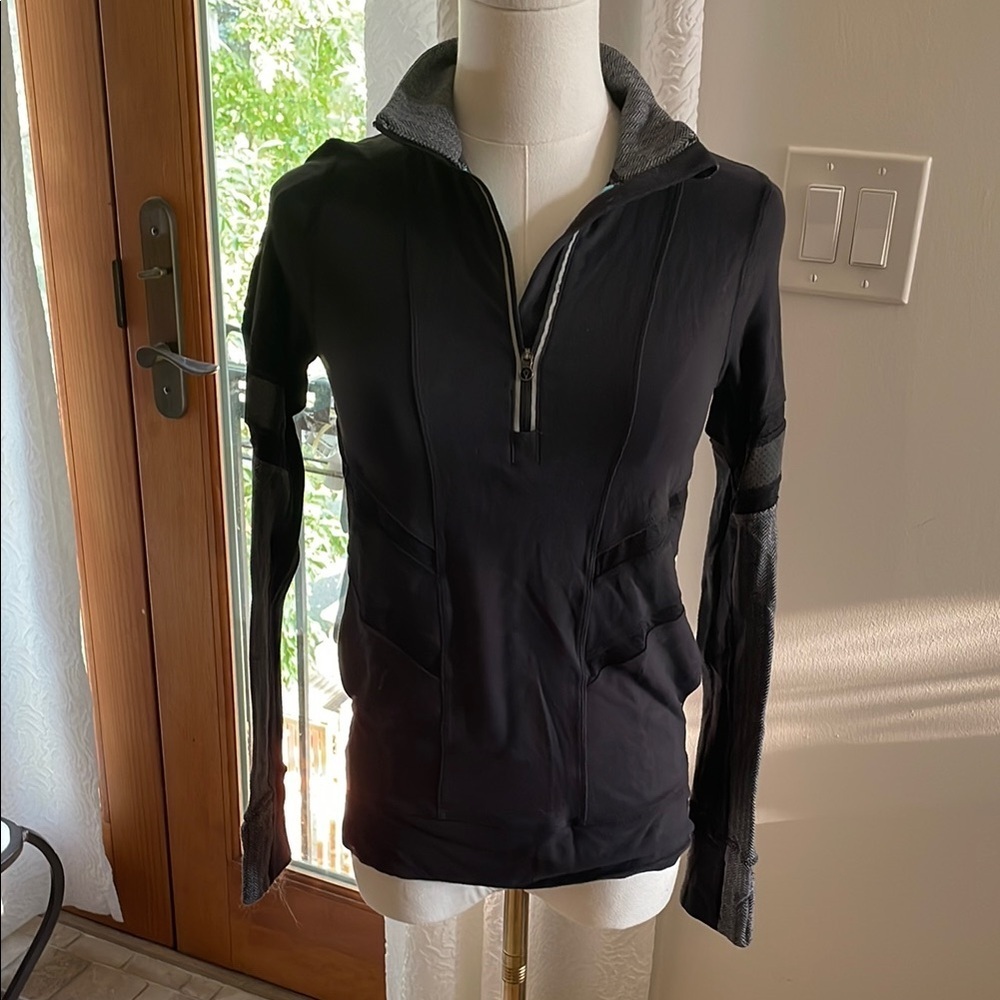 Ivivva Black Half-Zip Pullover Fits Women 0-4 Running Top